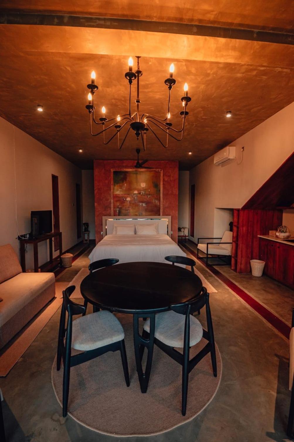 The Villa Lakeshore Anuradhapura Exterior foto